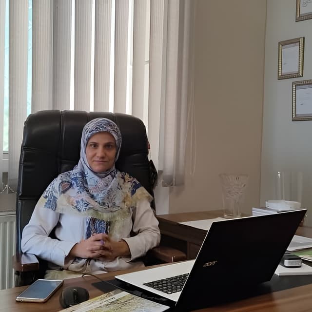 نجمه سادات زارعیان